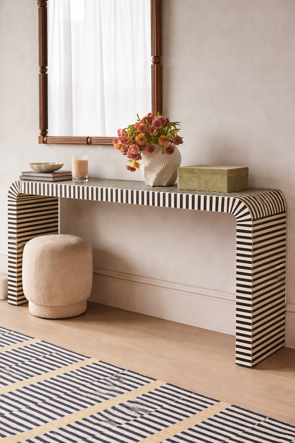 Arch Console, Black-White