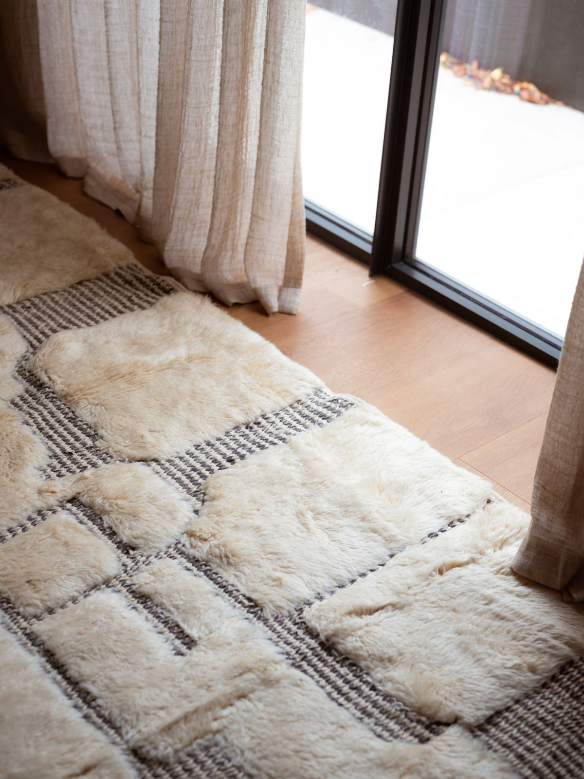 Cloud Wool Rug 200x300 cm, Natural Wool-Midnight black