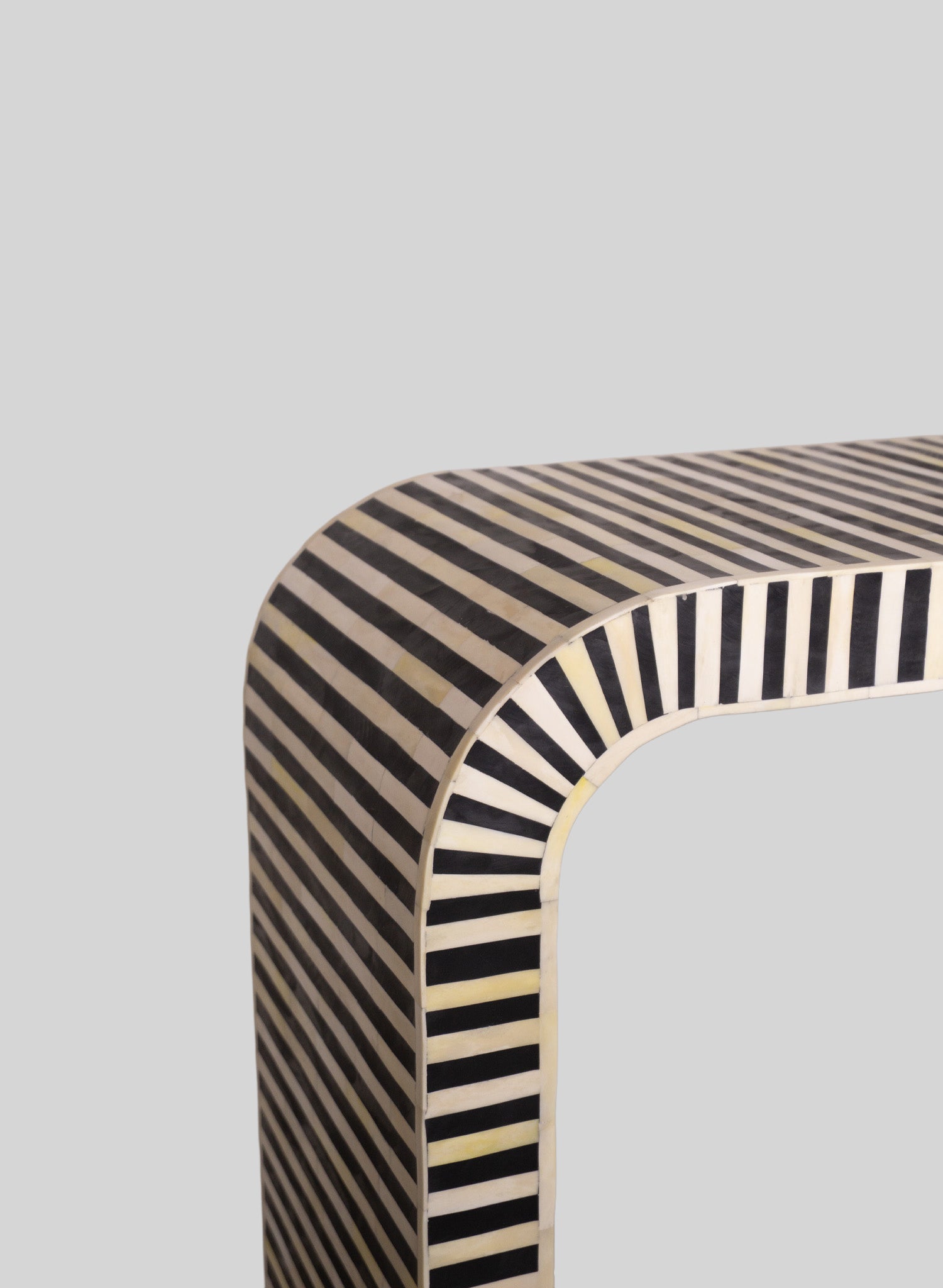 Arch Console, Black-White