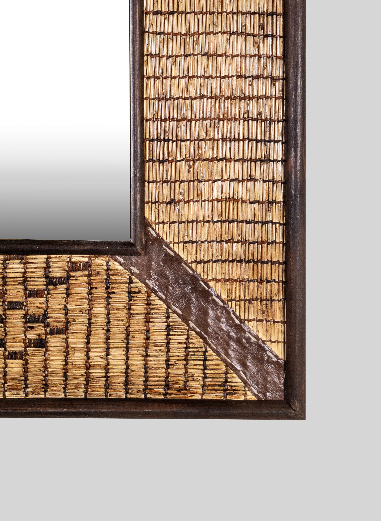 Natte Mirror, Natural