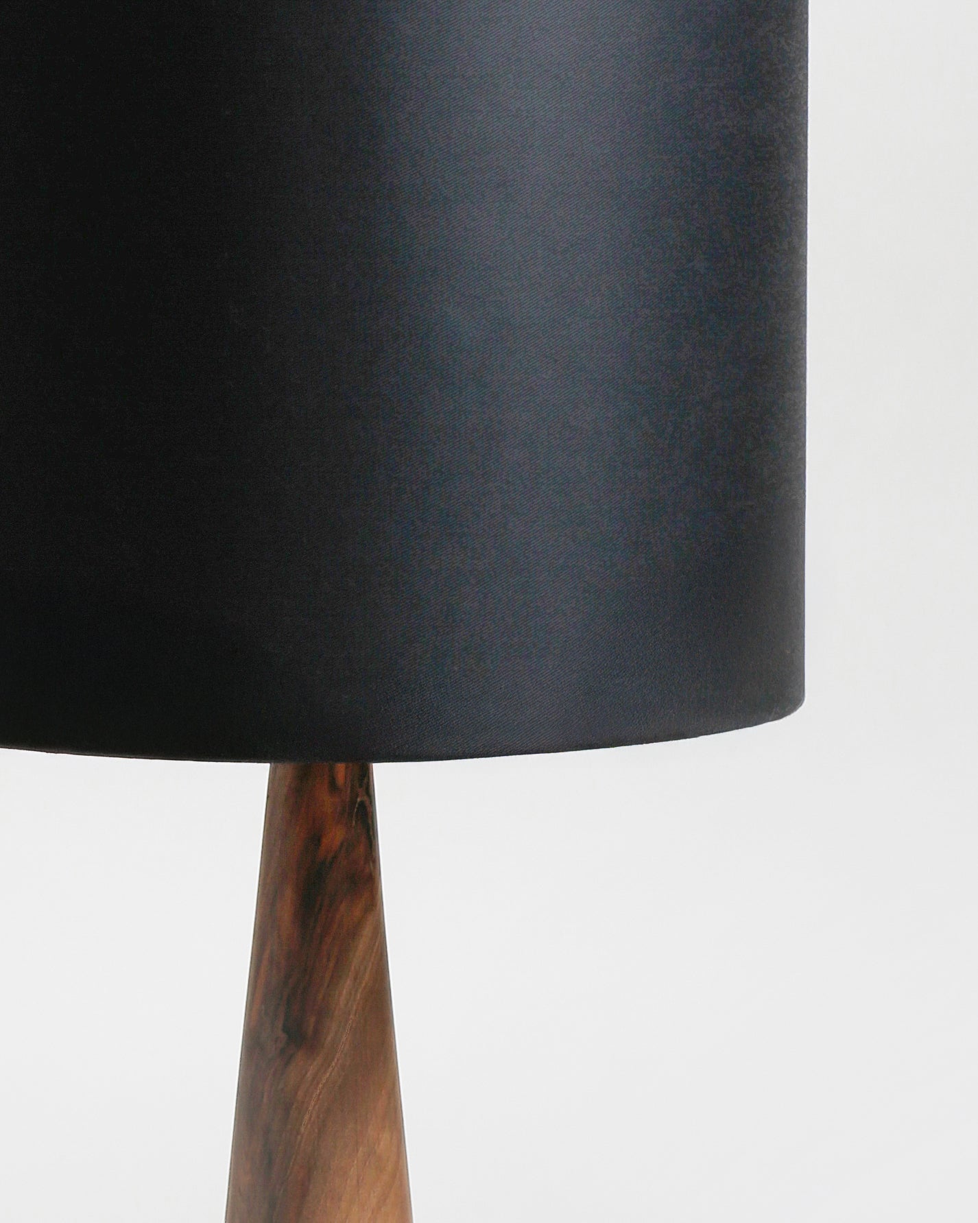TL 11 Table Lamp, Walnut wood - Black