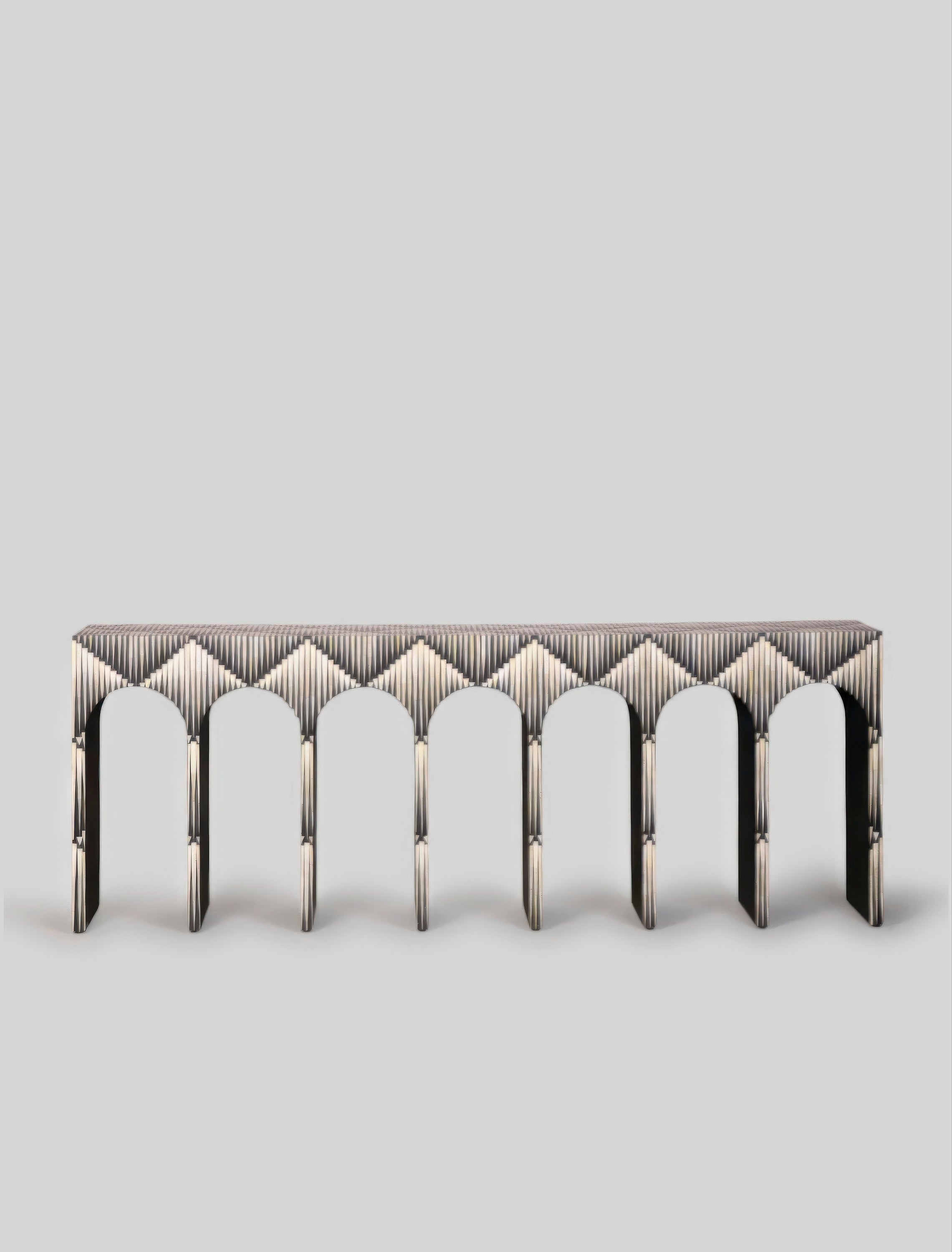 Atlas Console, Black-White