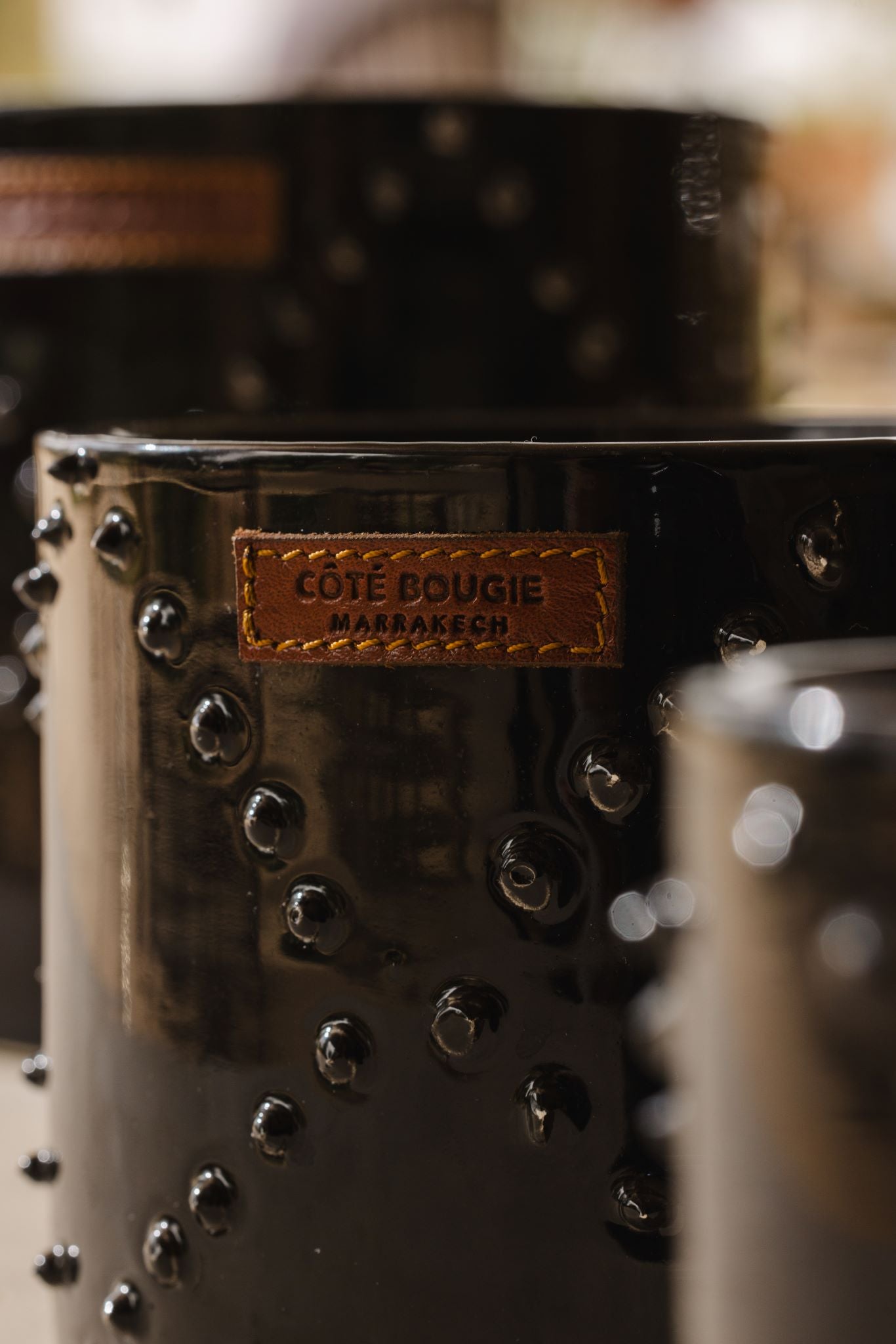 Nomad Scented Candle Black, Cedars of Atlas Fragrance