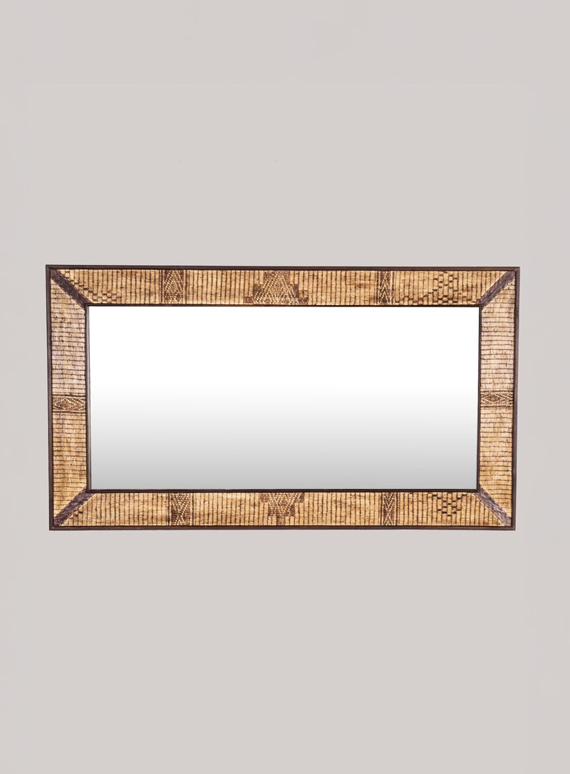 Natte Mirror, Natural