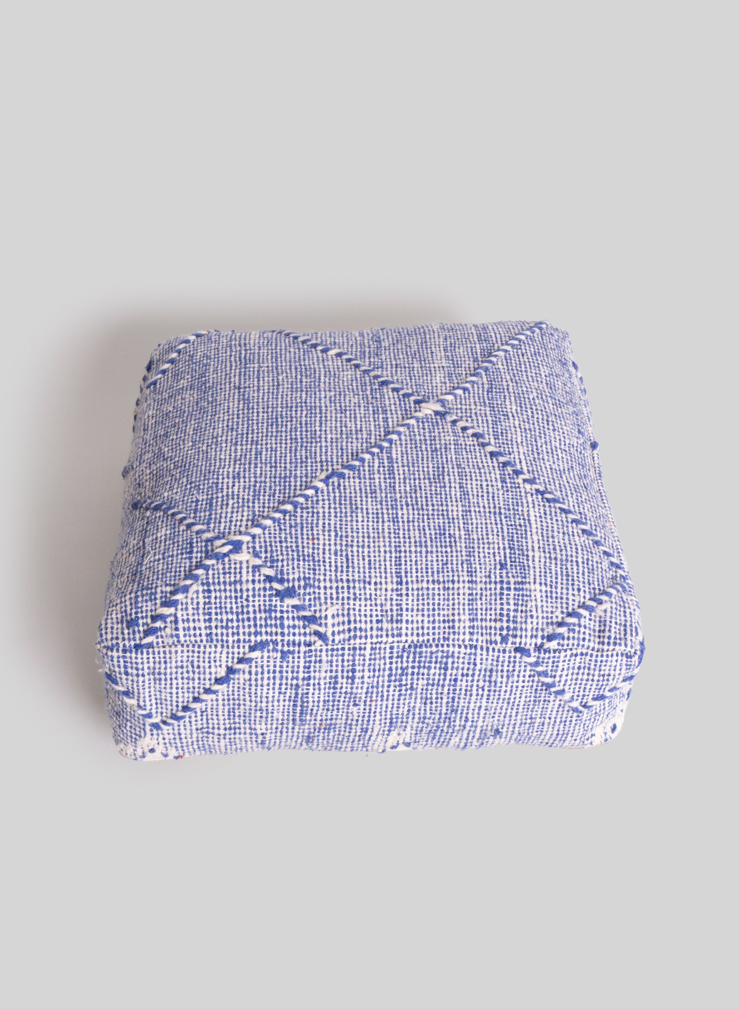 Azure Hanbel Pouf, Natural wool-Dusty cornflower