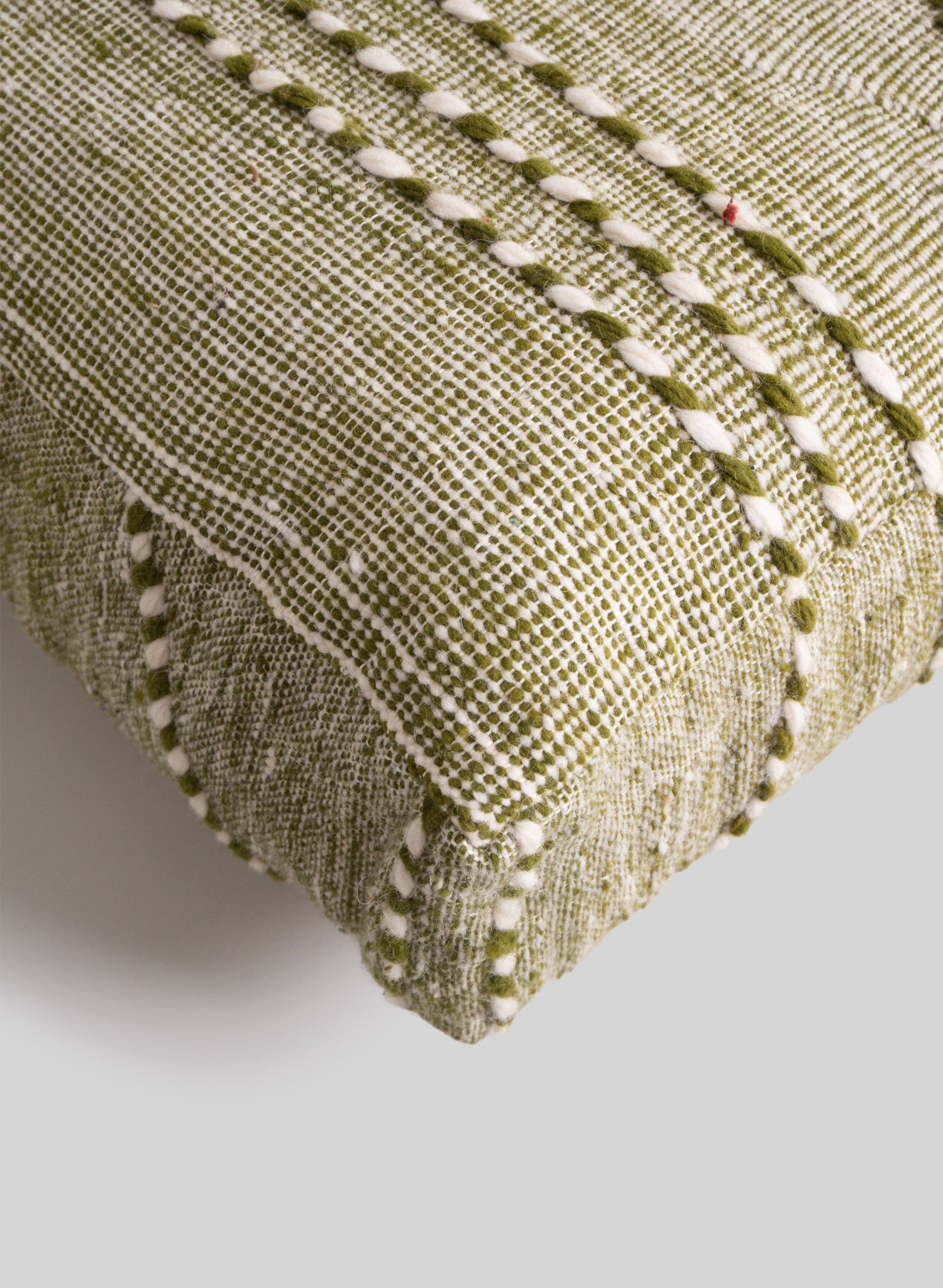 Onyx Hanbel Pouf, Natural wool-Olive