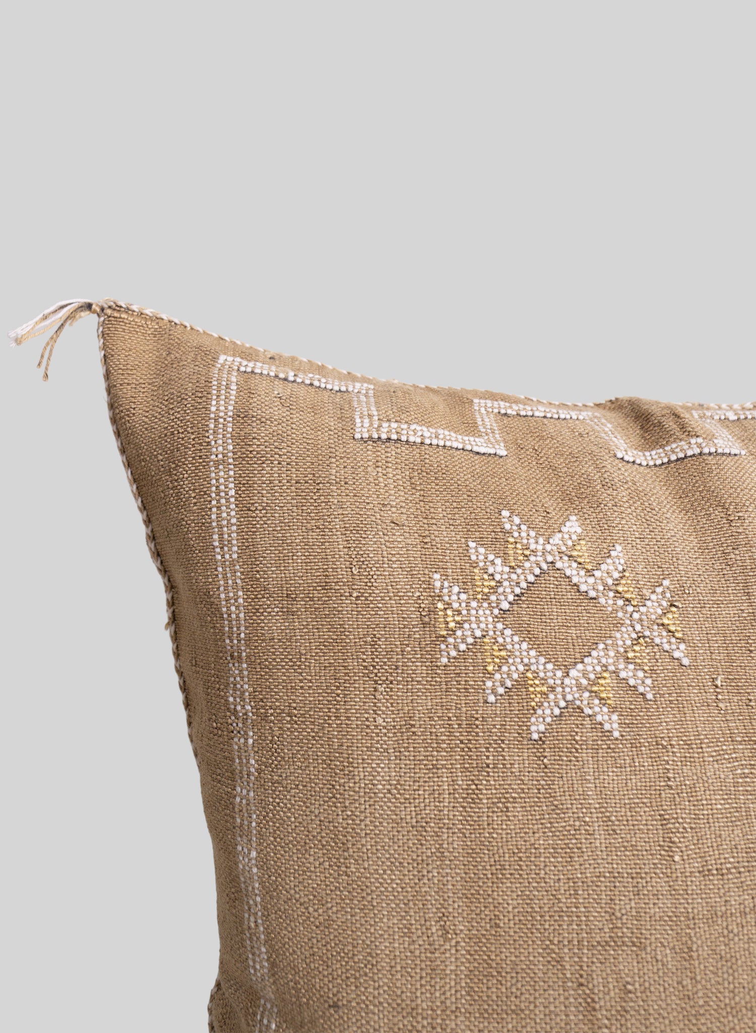 Clay Sabra Cushion 90x50 cm, Golden brown