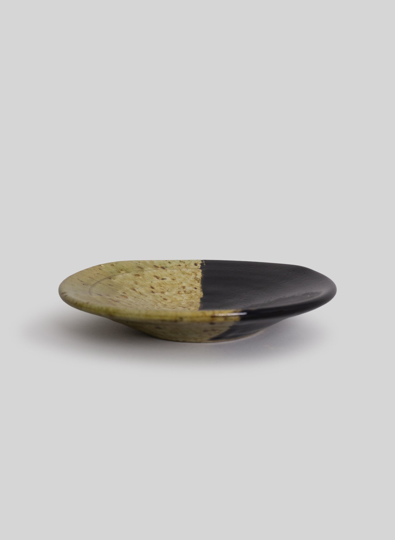Tamegroute Dining Plate Ø22 cm, Olive-Black