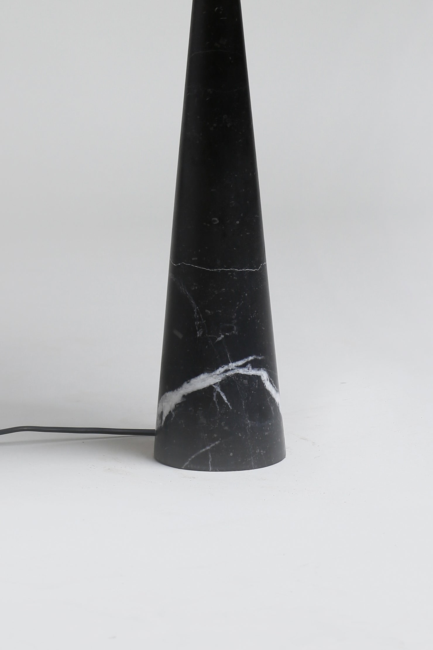 TL 11 Table Lamp, Black Khenifra marble - White