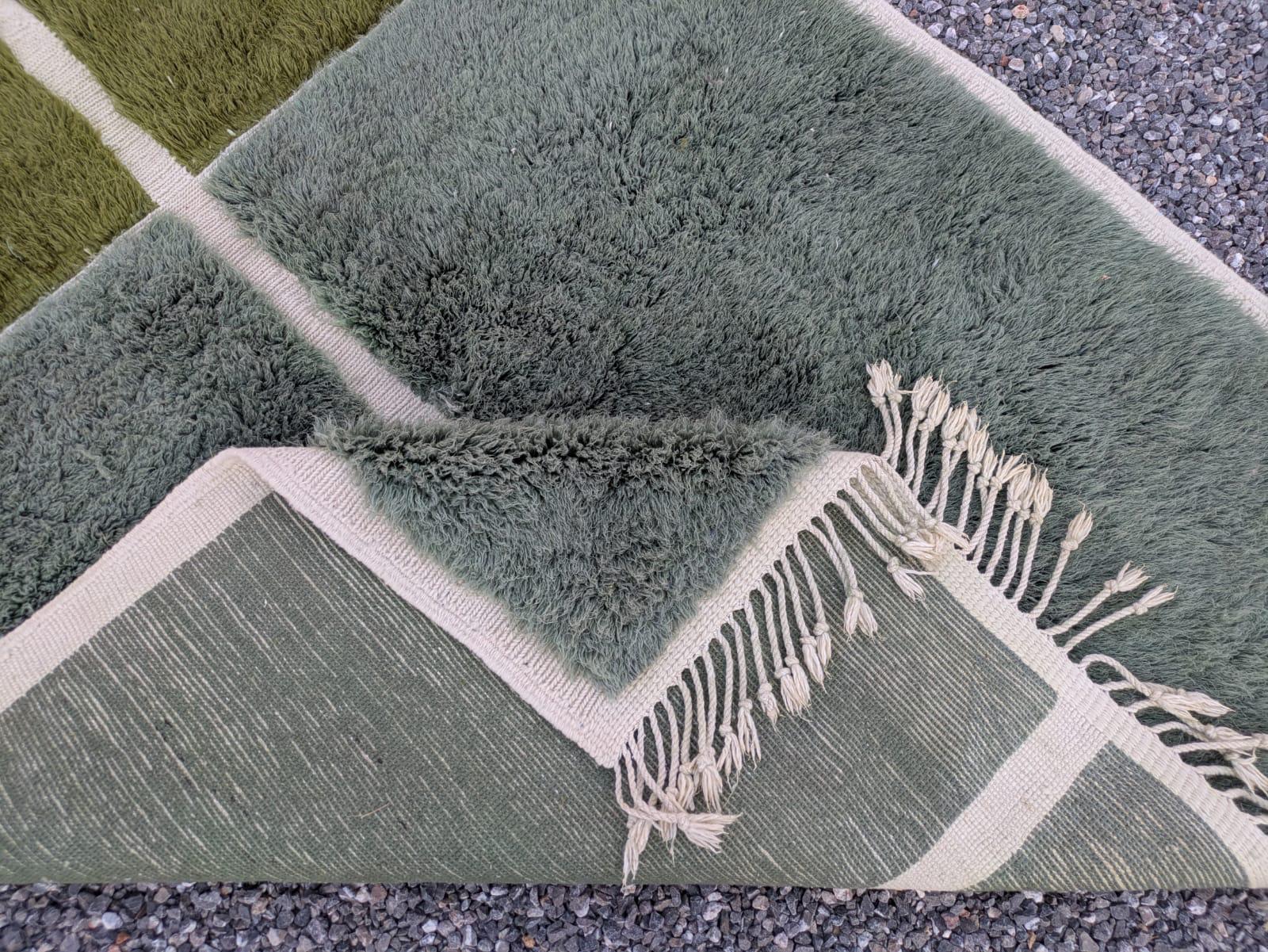 Oasis Wool Rug  180x280 cm, Sage green-Olive leaf
