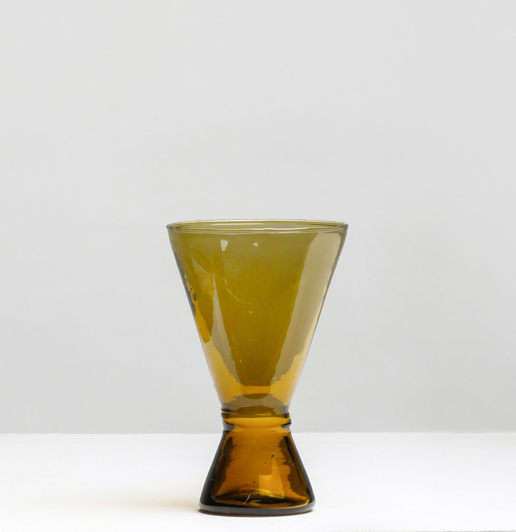 H14 Wine Glass Ø25 cl, Brown