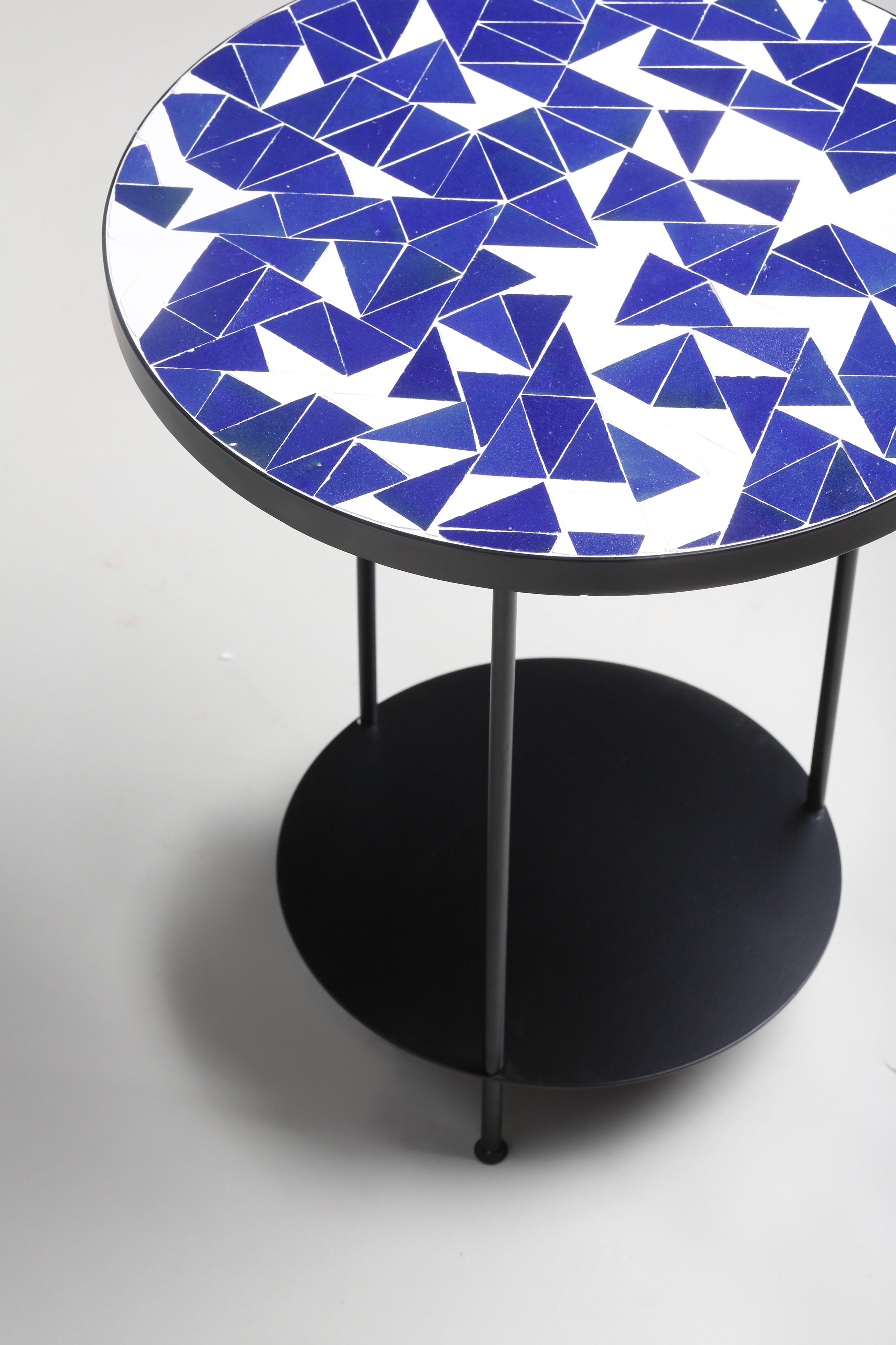 Ligna Disc Origami Side Table, Blue-White