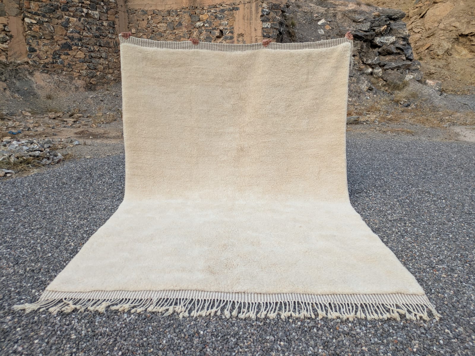Tiziri Wool Rug 250x350 cm, Natural wool-Olive leaf